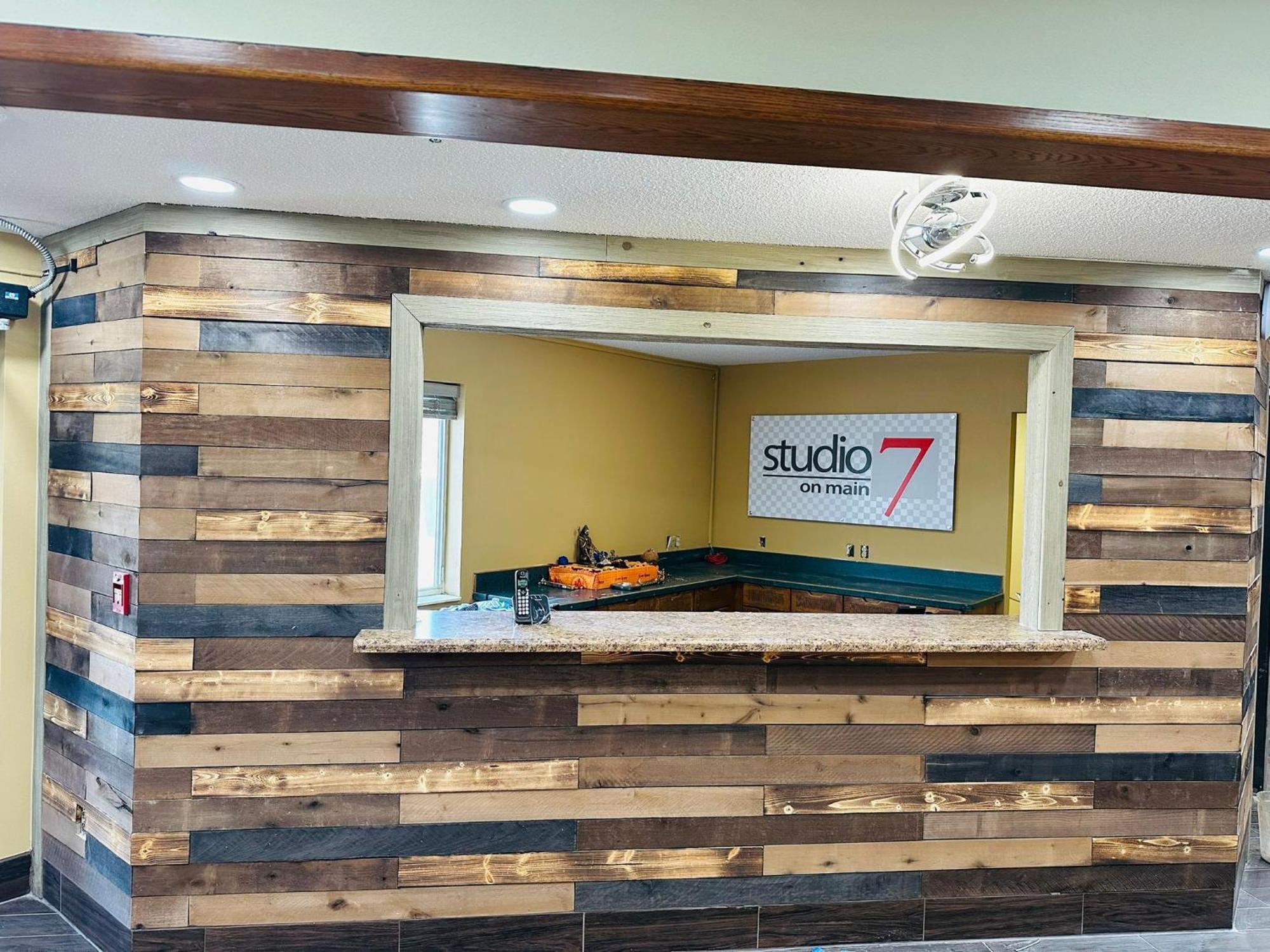 Studio 7 On Main West Fargo Exterior foto
